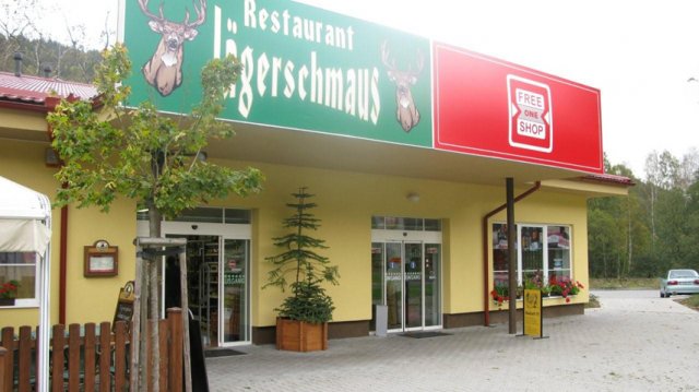 Rekonstrukce budovy - Restaurant Lovecká bašta + prodejna Free one shop